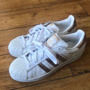Adidas Superstar woman shoes